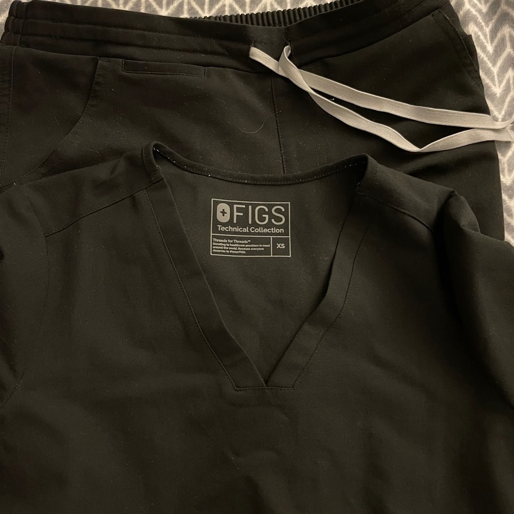Figs scrubs